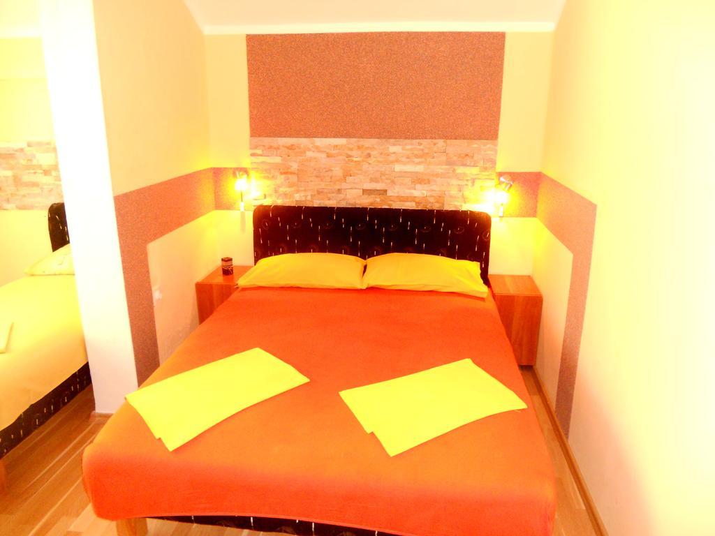 Apartments Marijana تيفات الغرفة الصورة